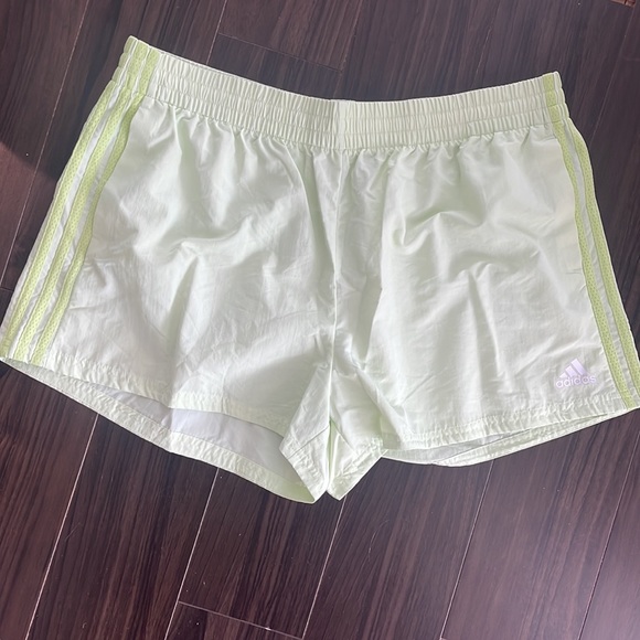 ADIDAS |  ESSENTIALS 3-STRIPES WOVEN SHORTS size XXL - Picture 2 of 9